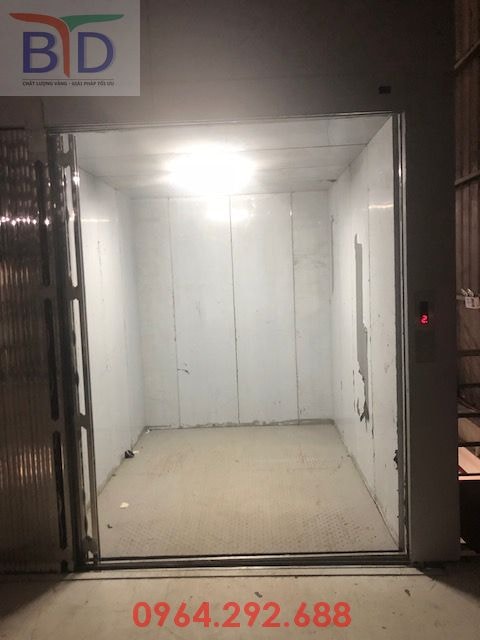 Cabin tầng 2 thang máy tải hàng 1000kg- 02 stops tại khi xưởng may Bắc Giang LNG