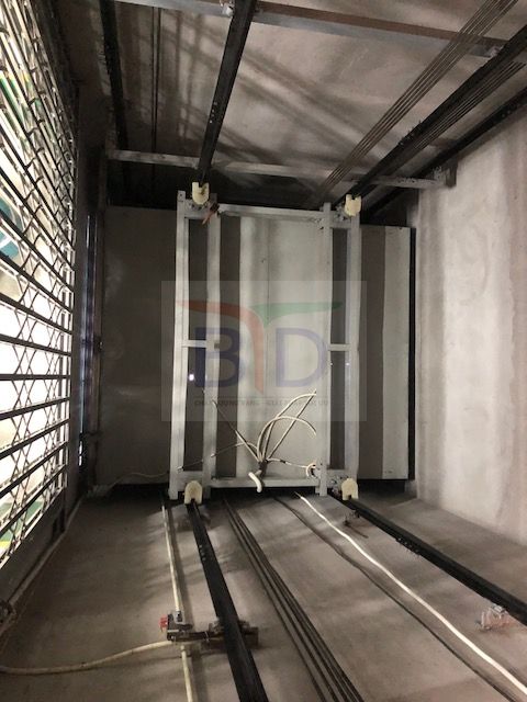 Hệ thống thang máy tải hàng sử dụng 04 ray cabin T114