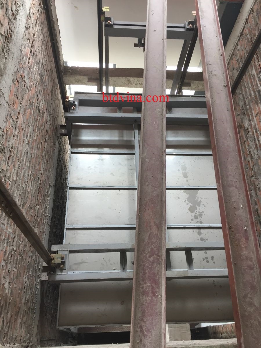 kết cấu cơ khí lắp dựng cho thang máy tải hàng 1000kg công ty Canifa