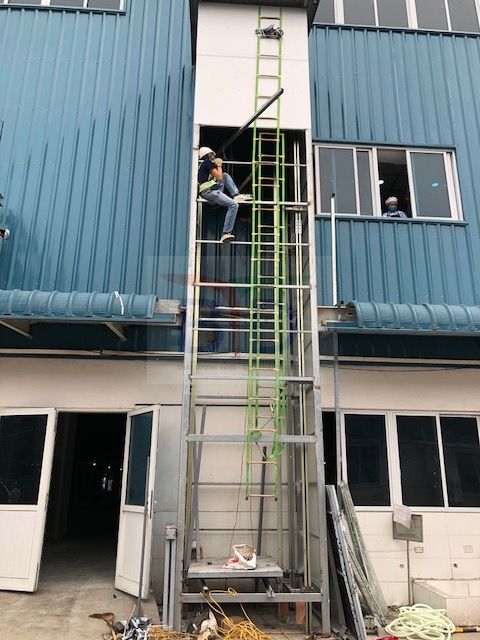 Gia cố lắp dựng thang tời thực phẩm 300 kg - 2 stops tại nhà máy Jell Tech Vina- Việt Yên- Bắc Giang