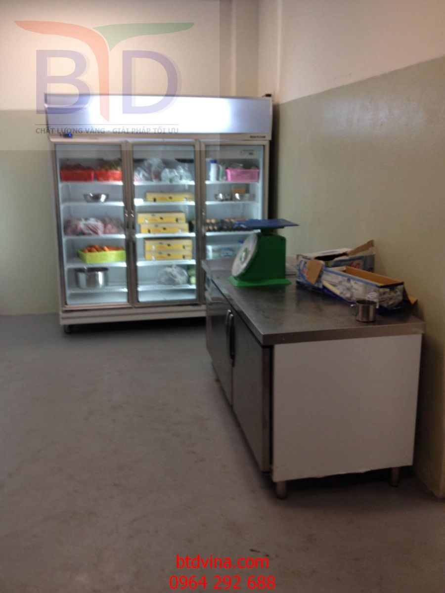 Tủ trưng bày giữ lạnh khu bếp nhà máy Ninh Bình