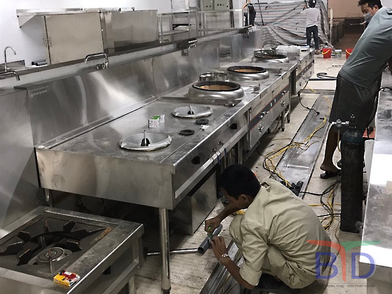 Quá trình đặt bếp công nghiệp nhà hàng